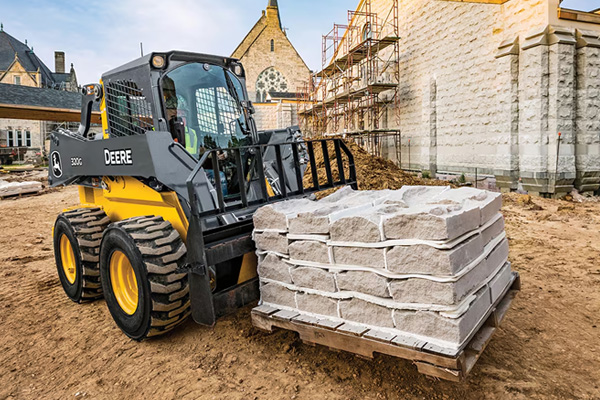 Skis Steers & Compact Track Loaders Skis Steers & Compact Track Loaders