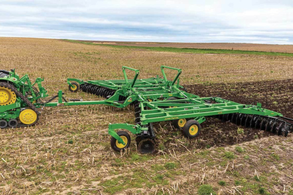 John Deere 2633 3 And 5 Section Tandem Disks Landpro Equipment Ny Oh Pa John Deere 2633 3 And 5 Section Tandem Disks Landpro Equipment Ny Oh Pa