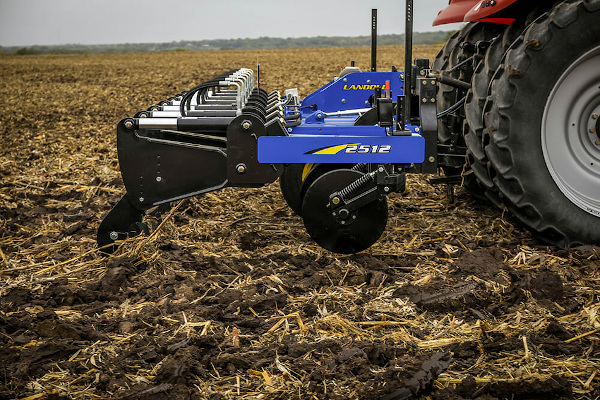 Landoll 2512-7-30 for sale at LandPro Equipment; NY, OH & PA Landoll 2512-7-30 for sale at LandPro Equipment; NY, OH & PA