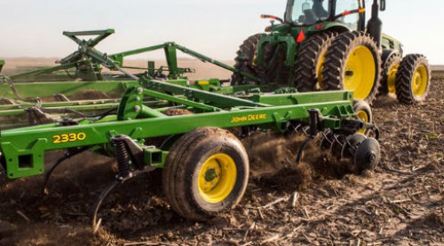 CroppedImage500278-JD2330MulchFinisher.jpg