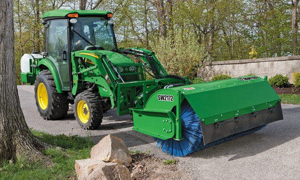 r4b002258 rotarybroom 835x500